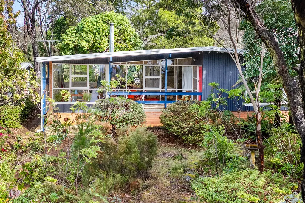 Blackheath 3 Bedroom Golden Mornings, Glowing Afternoons, A Rare Mid-Century Treasure