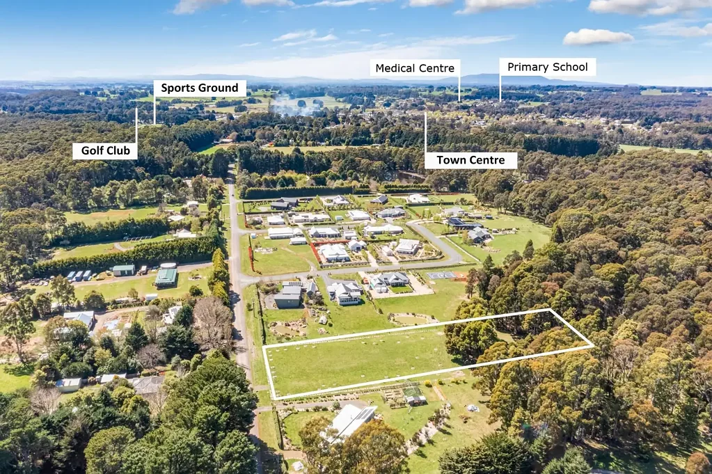 Trentham Lifestyle Just under 2 Acres Allotment in Trentham’s Exclusive Owl Woods!