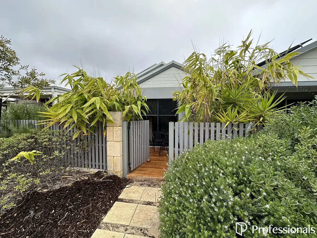 Charming 2-Bedroom Beach-house!