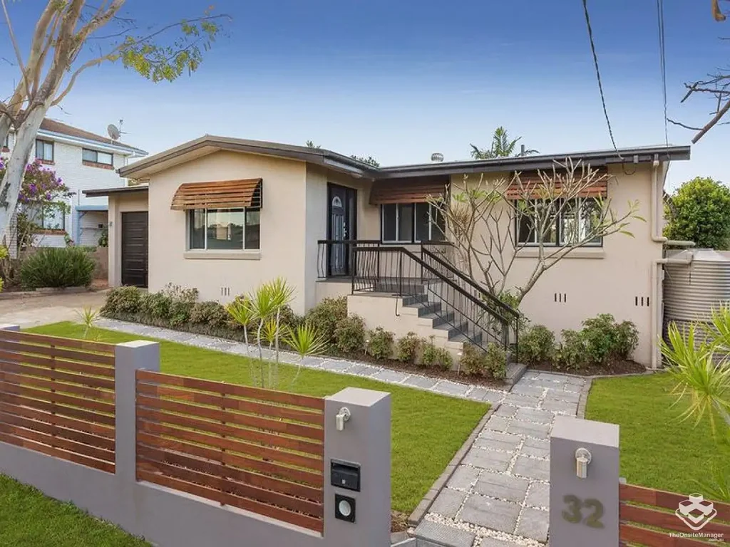 FULLY RENOVATED FAMILY HOME WITH DECKING