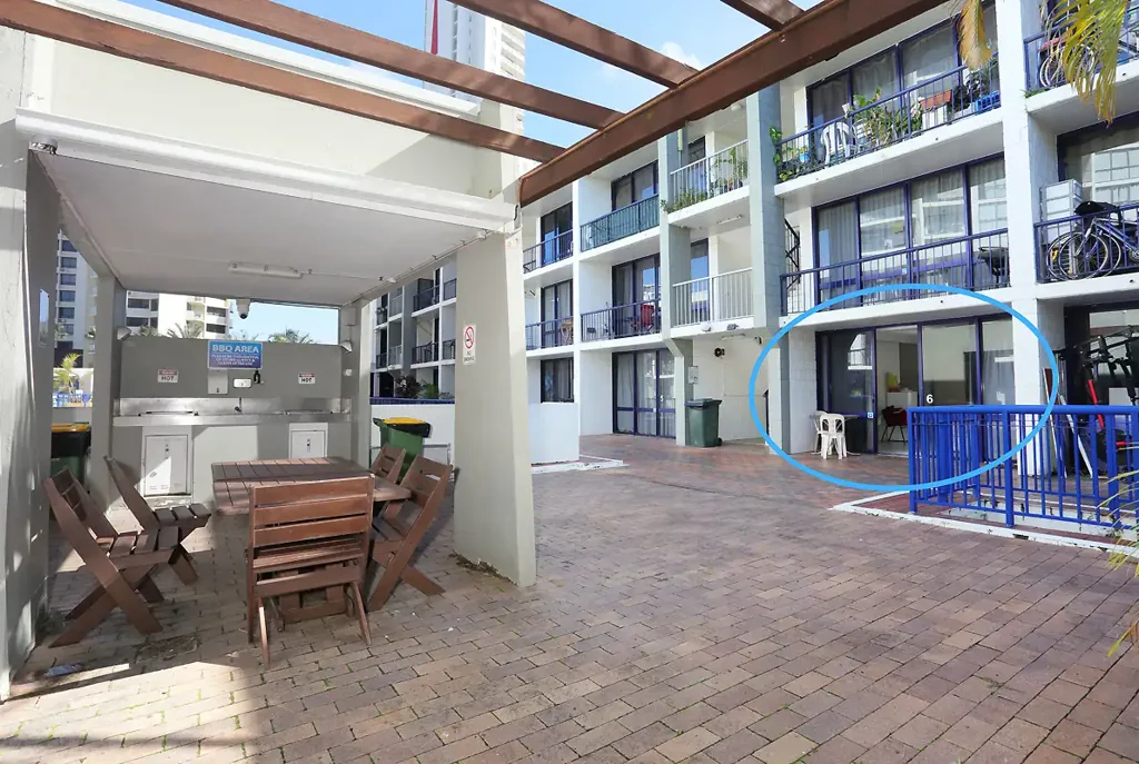 Surfers Paradise 1غرفة نوم Ground Floor Apartment - Walk To The Beach