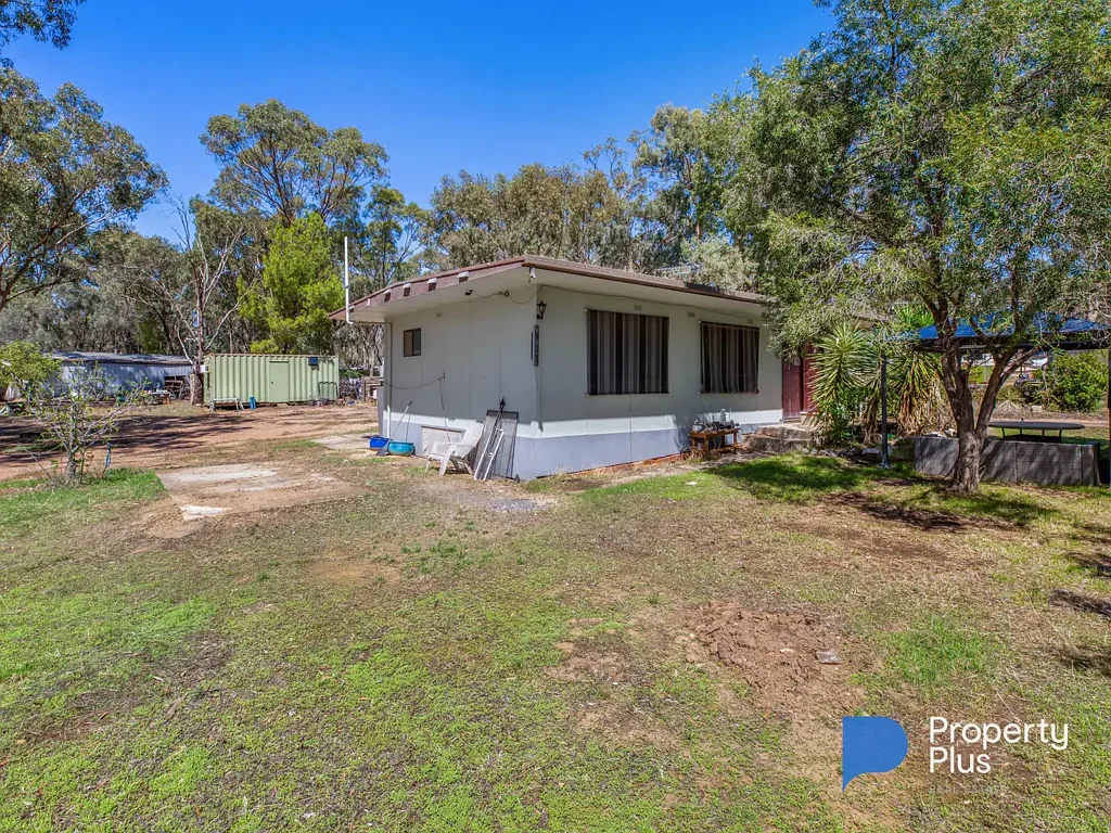 Wedderburn 2Kwarto Country Retreat on 1.24 acres - 2 bedrooms, Shed & GOLD!