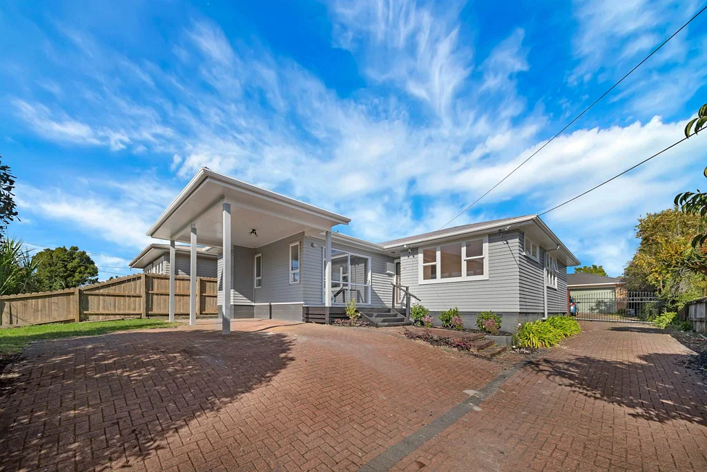 Henderson 3Zimmer Renovated Freehold Family Home in Prime Henderson