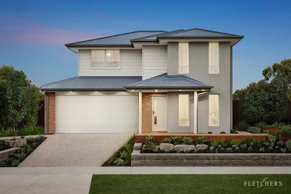 Clyde North 4 Bedroom Ex-Display Modern Family Haven in the Heart of Orana Estate!