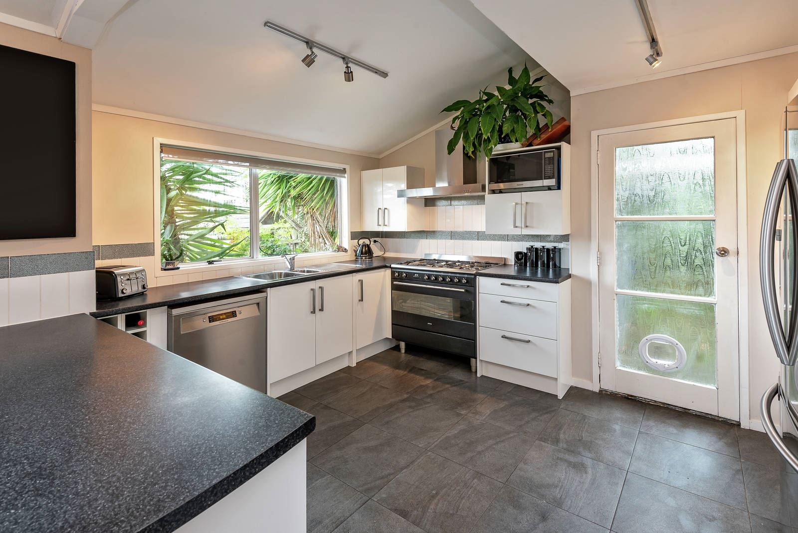 57 Robbies Road, Cockle Bay, Auckland - Manukau, 3 Bedrooms, 1 Bathrooms