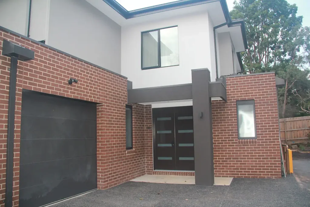 Spacious 4-Bedroom Townhouse | Prime Location, Easy-Care Backyard