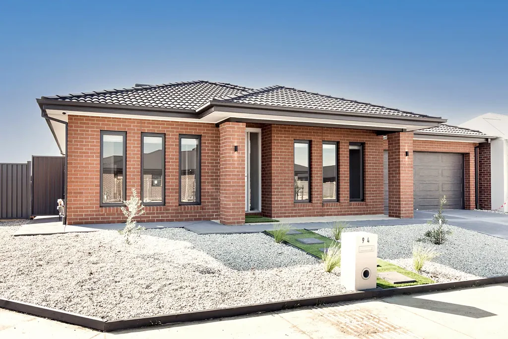 LOW MAINTENANCE FAMILY HOME