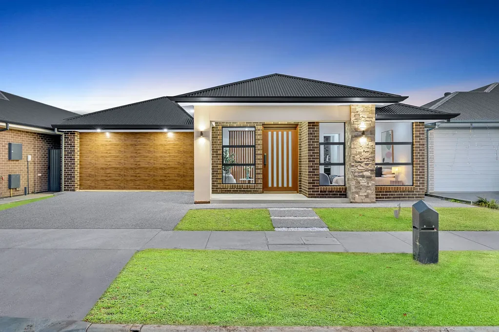 Riverlea Park 4房  Sophisticated Brand New Home Showcasing Understated Elegance