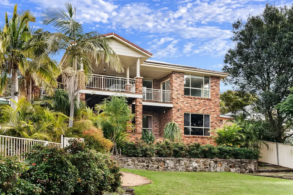 Albion Park 5 Bedroom Expansive Family Oasis.