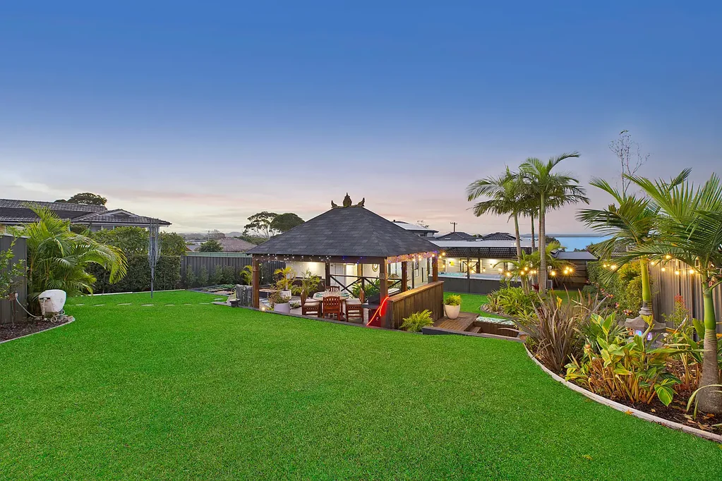 14 Trelawney Street, Killarney Vale, NSW 2261