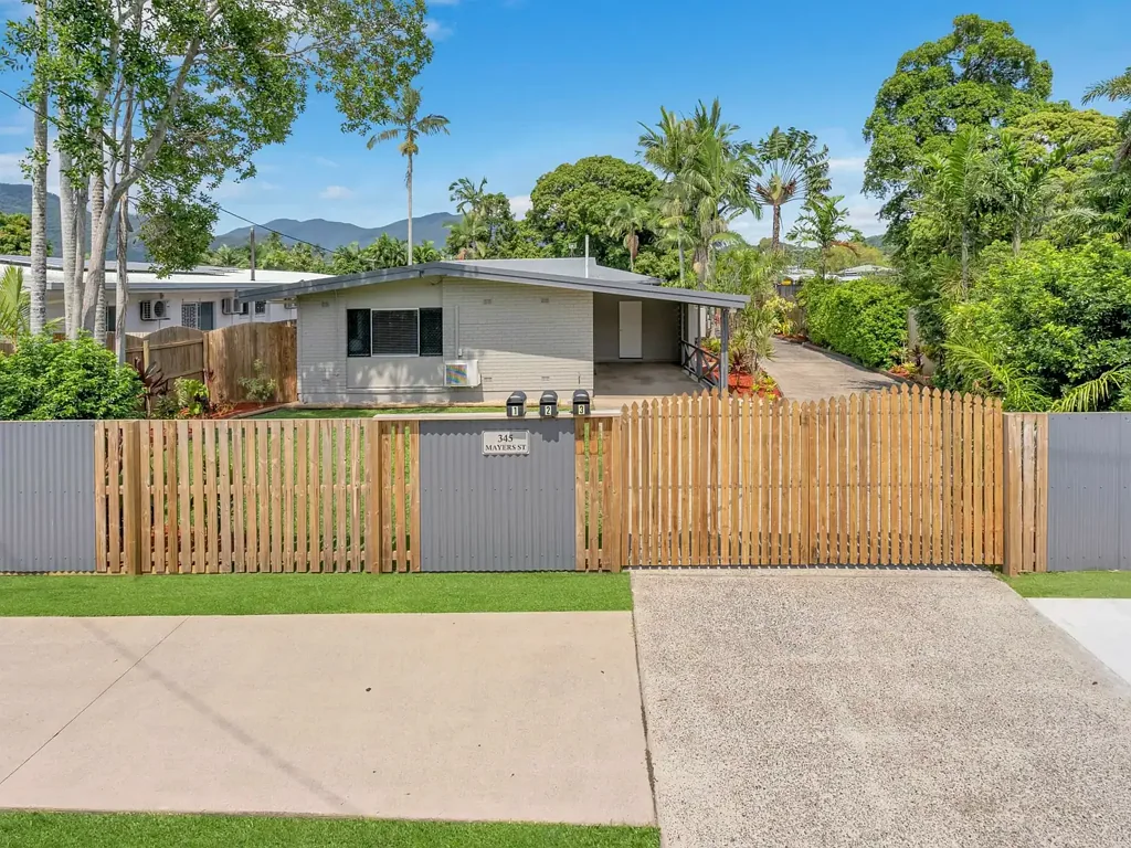 RARE TRIPLEX IN A GREAT LOCATION