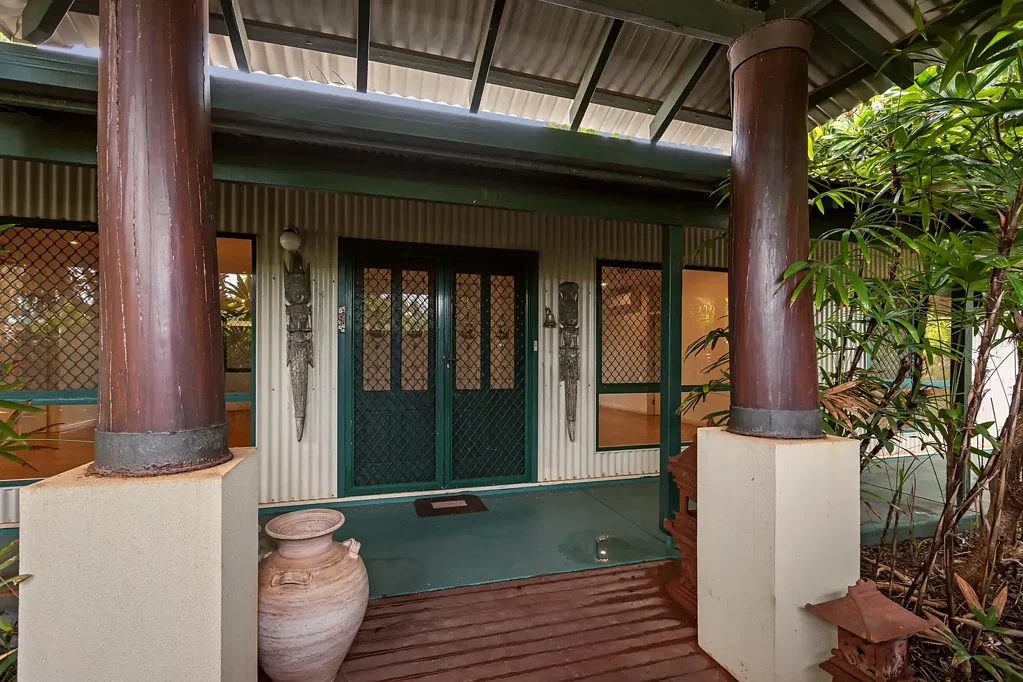 Studio - Two Entrances - Pool - 5 beds