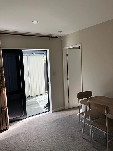Pakuranga-一室一厅，主人套房，步入式衣帽间