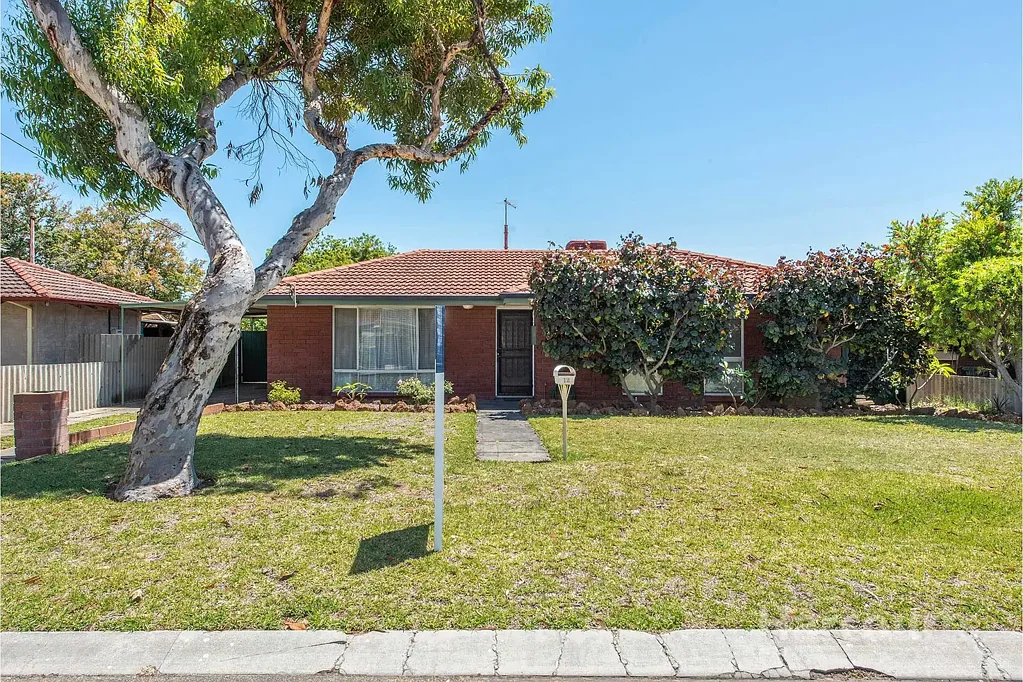 Tidy, Spacious, and Ready to Move In