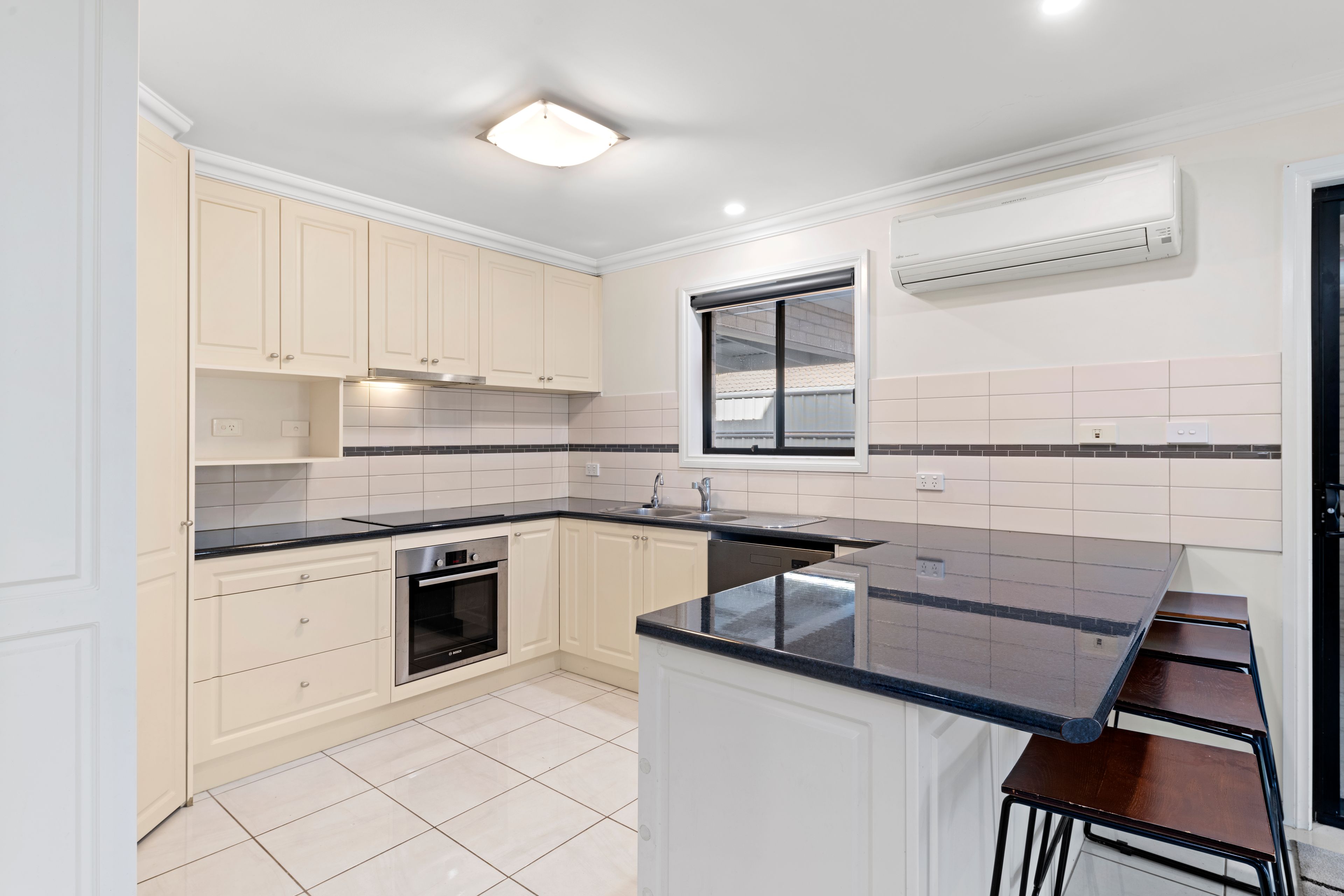 4 REDGUM CT, HEATHCOTE VIC 3523, 0 habitaciones, 0 baños, House