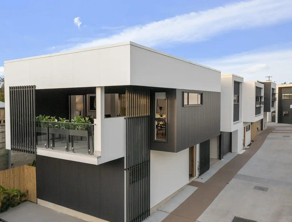 Murarrie 3 Bedroom Modern, Light-Filled Townhomes in a Peaceful Enclave –  The Residences - 1975