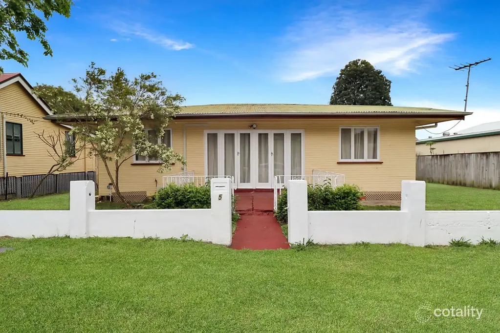 North Ipswich 3कमरा AFFORDABLE PROPERTY - GREAT LOCATION
