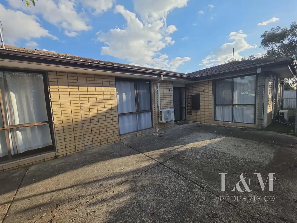 Spacious Family Living in a Convenient Location!