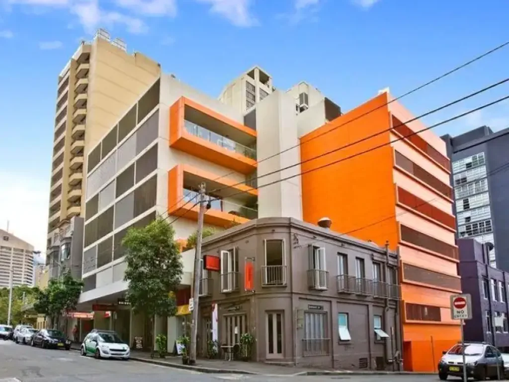Stylish Studio Apartment with internal laundry close to CBD