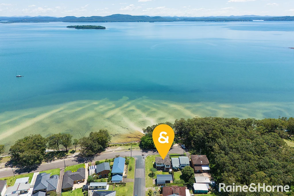 70 Peace Parade, Tanilba Bay, NSW 2319
