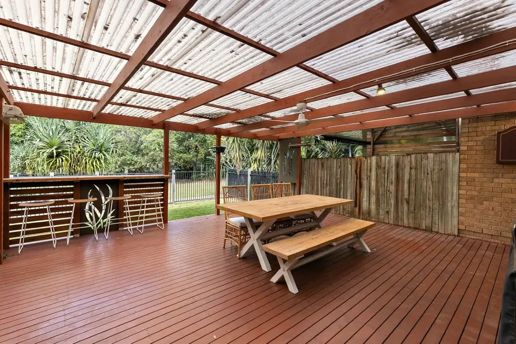 Robina 3房  Light-Filled Living with Space to Entertain in a Prime Robina Location
