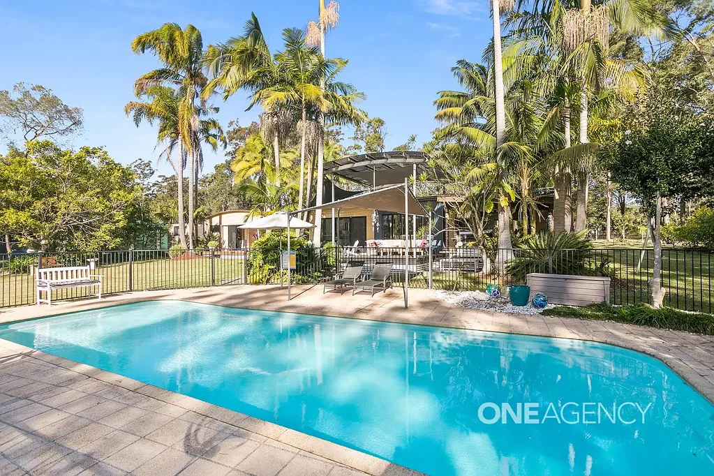 St Georges Basin 5 Bedroom EMBRACE COUNTRY SPACE AND COASTAL CONVENIENCE