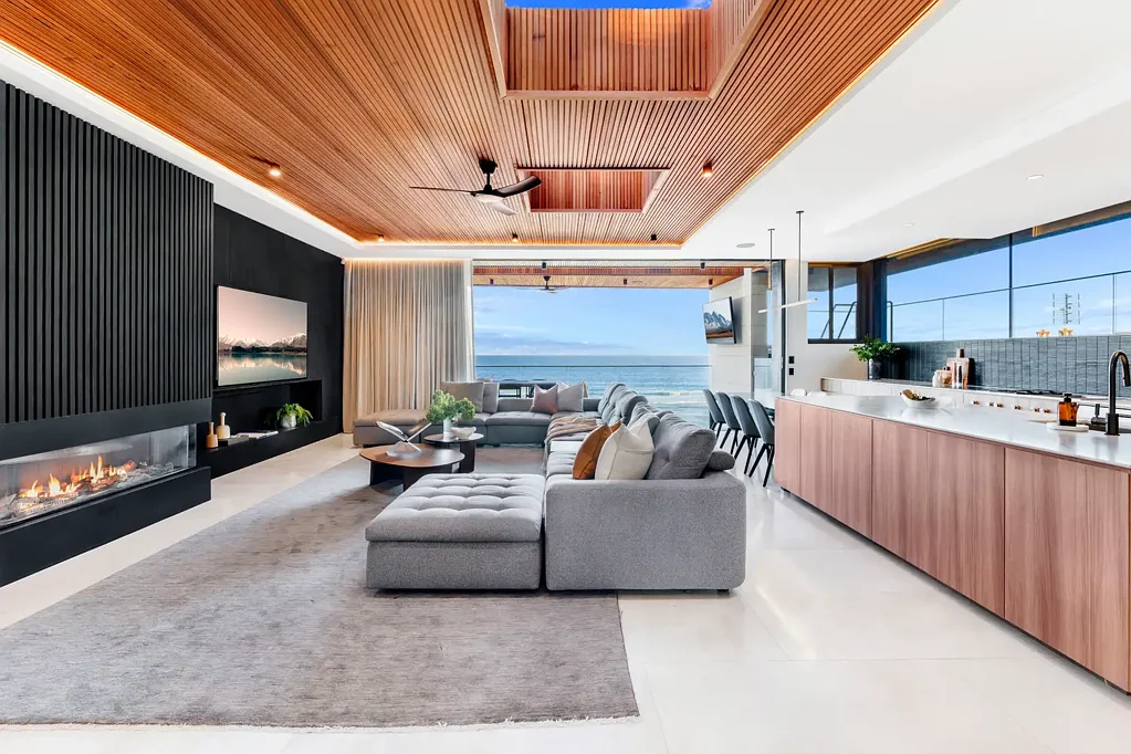 Kiama Downs 4 Bedroom Beachfront Grandeur
