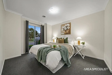 13 Blue Gum Drive, Brookfield, VIC 3338, 4 Kuwarto, 2 Banyo, House