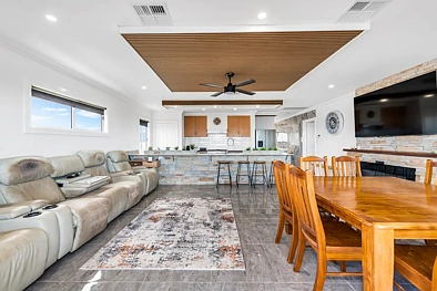 4 Jones Street, Webb Beach, SA 5501, 5 Bedrooms, 3 Bathrooms, House