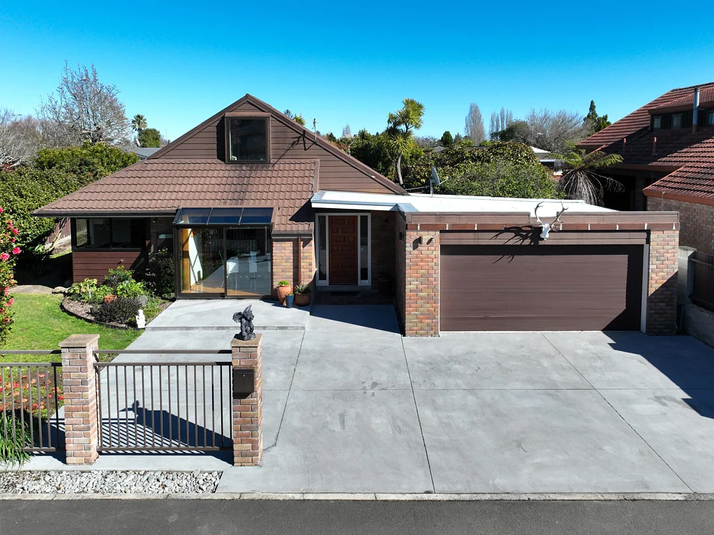 Chedworth 3Moenga Family Living - Heart of Hukanui School Zone