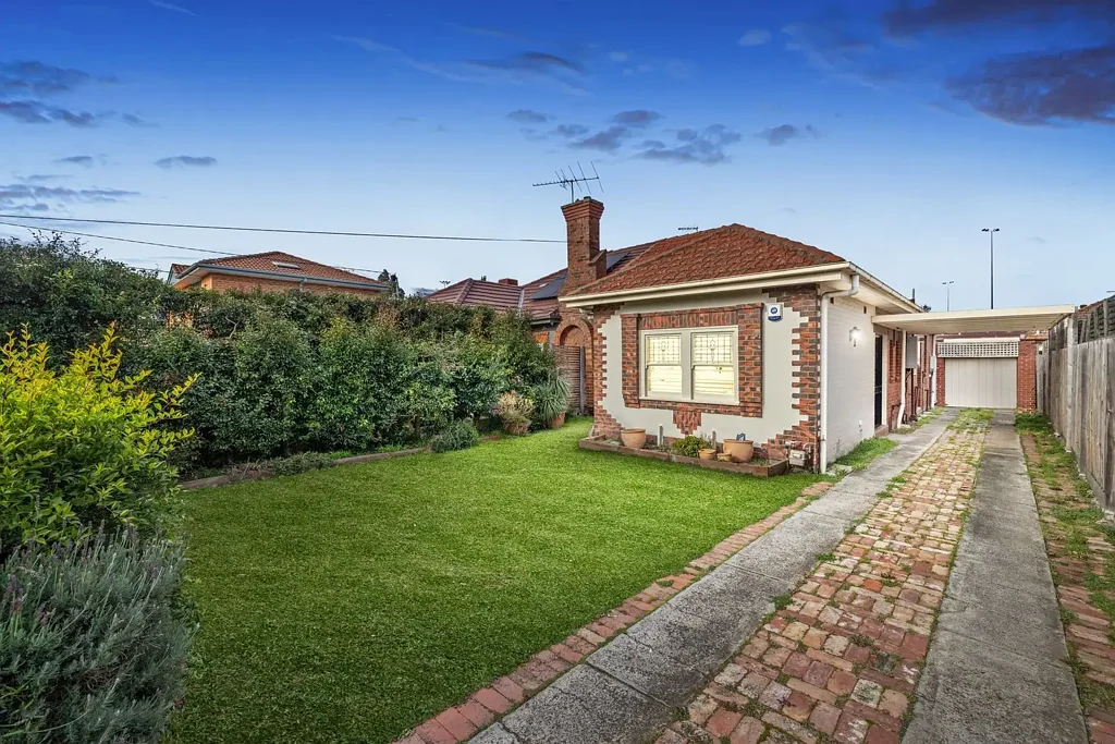 104 Oakleigh Road, Carnegie, VIC 3163