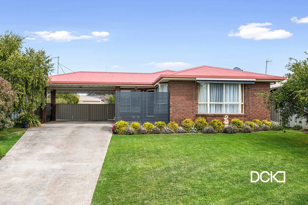 16 Odea Crescent, Kangaroo Flat, VIC 3555
