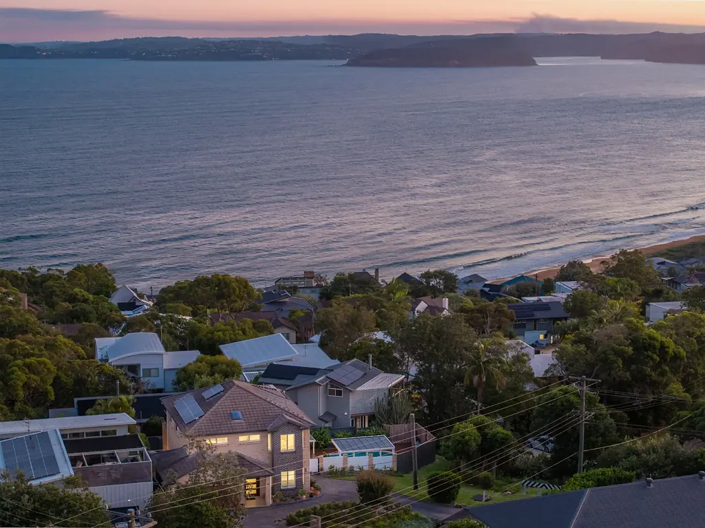 Killcare Heights 5ห้องนอน Resort-Style Family Living with Panoramic Coastal Views