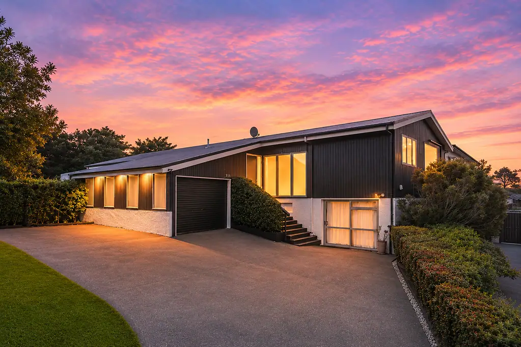 Pukekohe 4Zimmer Separate Living Potential with Rangitoto Views