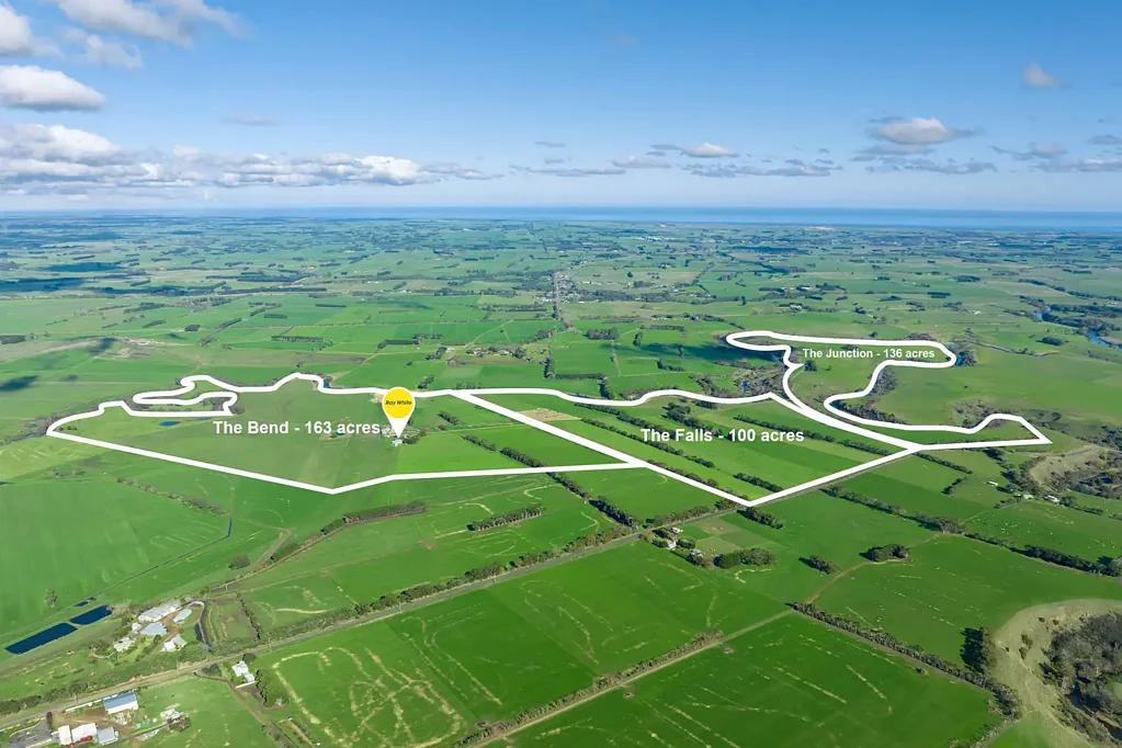 Panmure  Exceptional Grazing, Extensive Water Frontage and Future Lifestyle Opportunities Await In A Thriving Agricultural Basin of South West Victoria