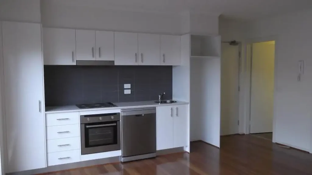 SPACIOUS ONE BEDROOM IN GREAT LOCATION!
