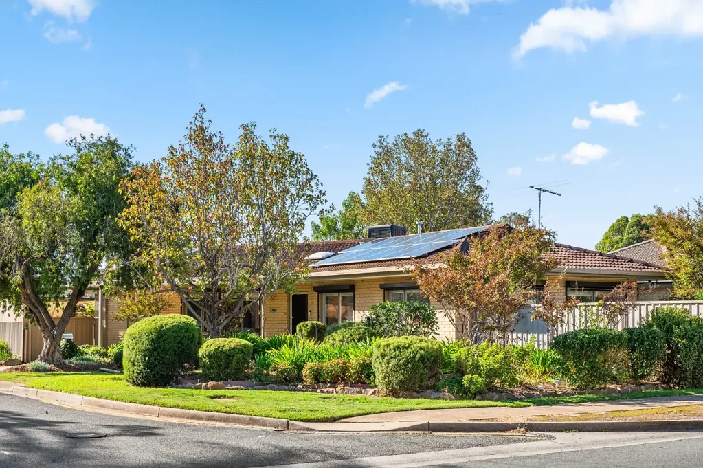 Comfortable Family Home in Oaklands Park
