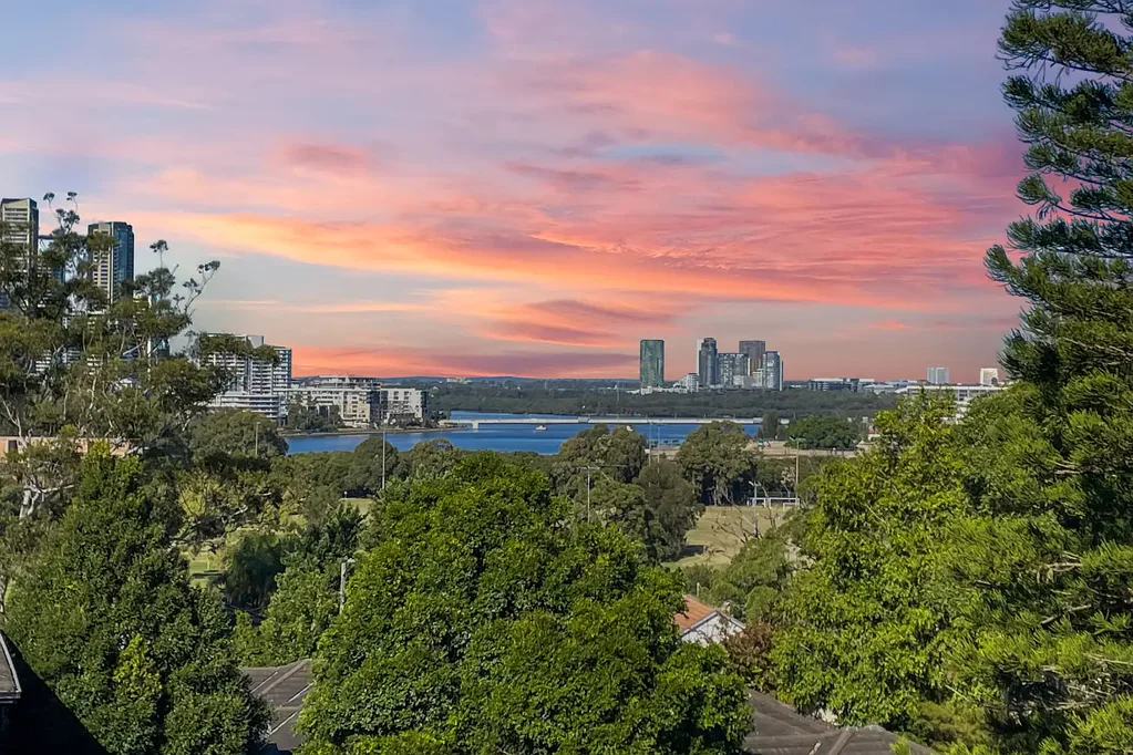 Private, Sunlit 2-Bedroom Apartment with Water Views & Lock-Up Garage
