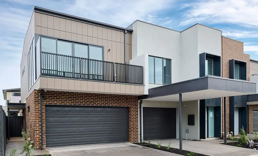 THE BRIEF: Brand-New Townhouse with Three Bedrooms and Luxurious Features