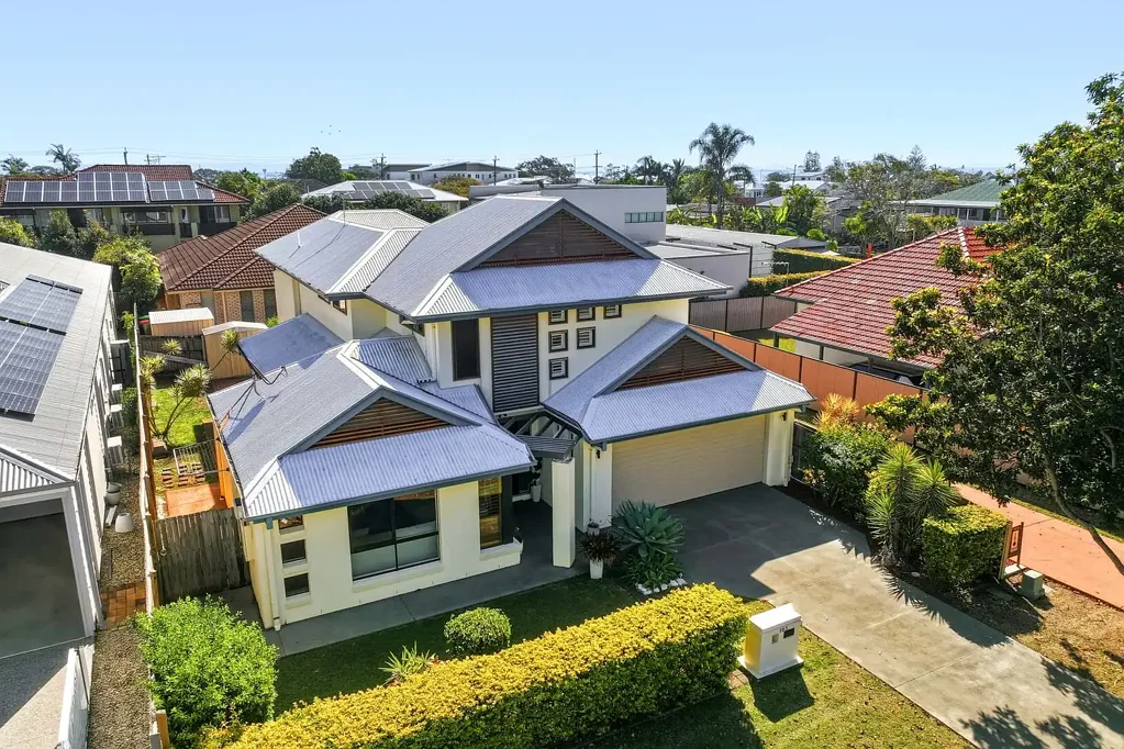 Scarborough 4Kwarto FAMILY-SIZED SPACE AND FLEXIBILITY IN PRIZED COASTAL SETTING