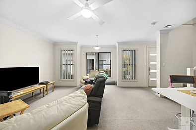 4/115 Menangle Street, Picton, NSW 2571, 3房, 2浴, House