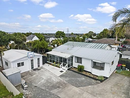 2/12 Graham Road, Conifer Grove