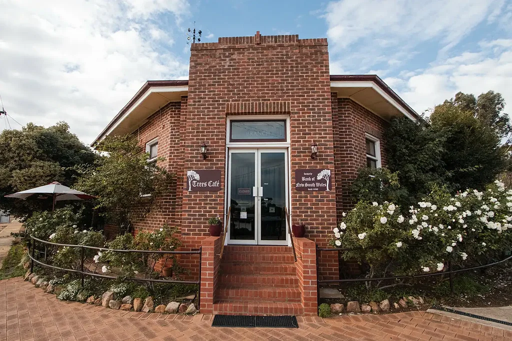 Bolgart 3ਬੈੱਡਰੂਮ A Rare Piece of Bolgart History – Art Deco Charm with Endless Opportunity