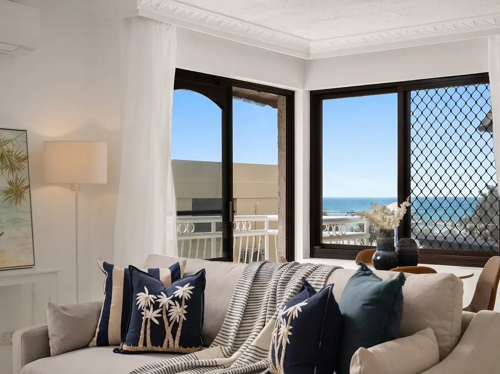 Maroochydore 2房  Beachfront living in one of Cotton Tree's most tightly held pockets