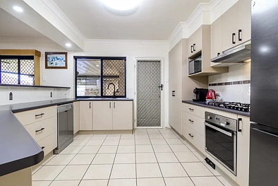 10 Firewheel Place, Narangba, QLD 4504, 5 habitaciones, 3 baños, House