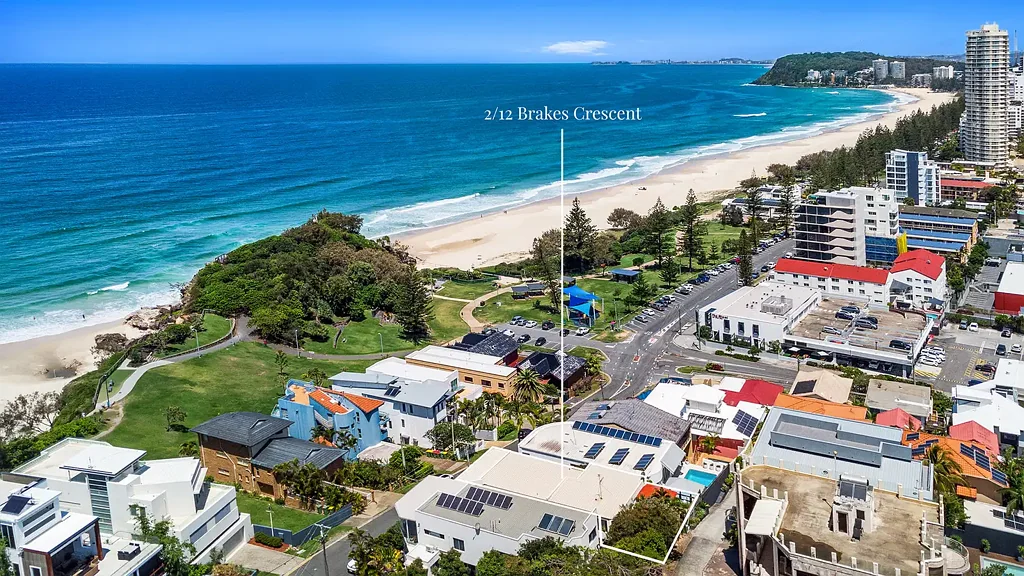 Luxurious, Oceanfront Duplex on North Burleigh Hill - Fully Furnished