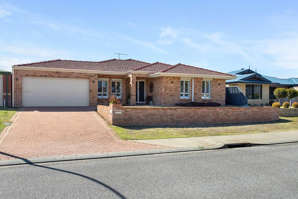 5 Trevino Drive, Port Kennedy, WA 6172