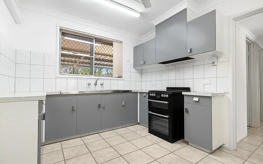 Spacious Coastal Living in Sought-After Dampier