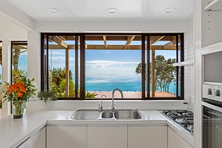 6 Cliff Road, Torbay, North Shore City