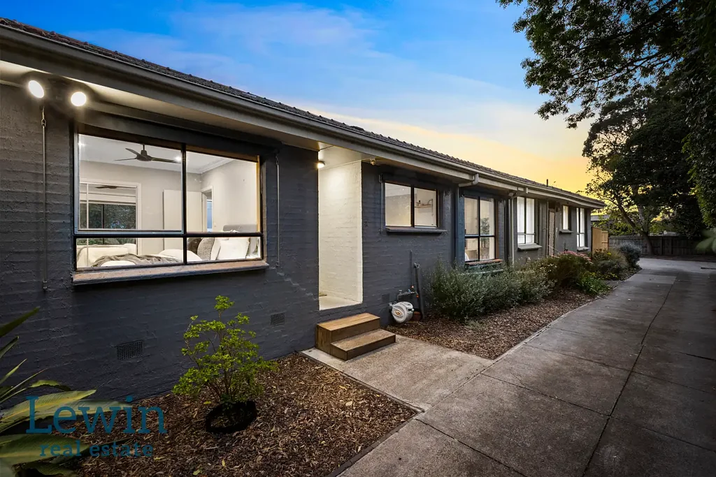 2/97 Rowans Road, Moorabbin, VIC 3189